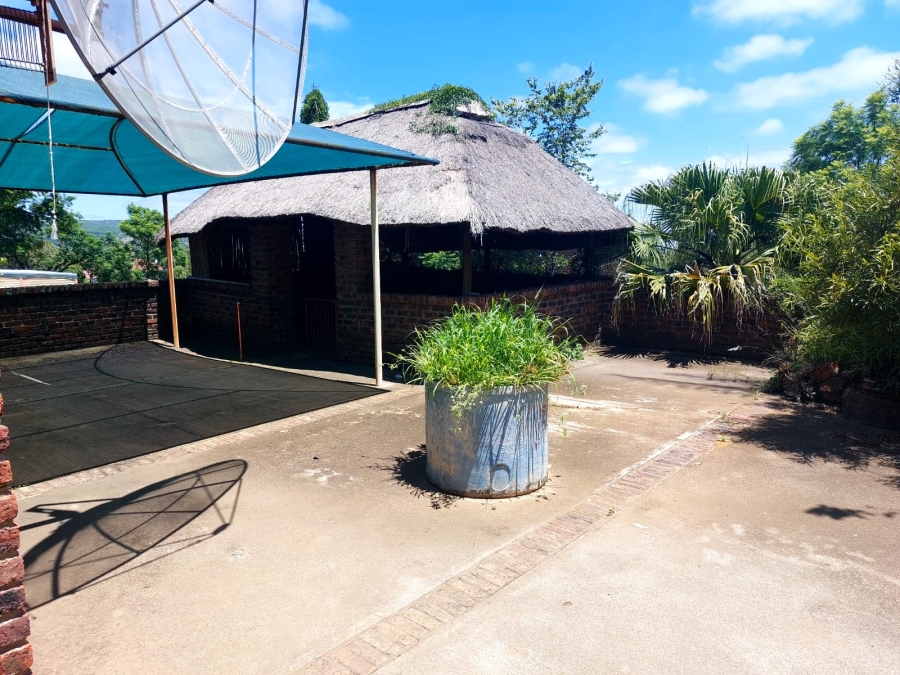 8 Bedroom Property for Sale in Swartruggens North West